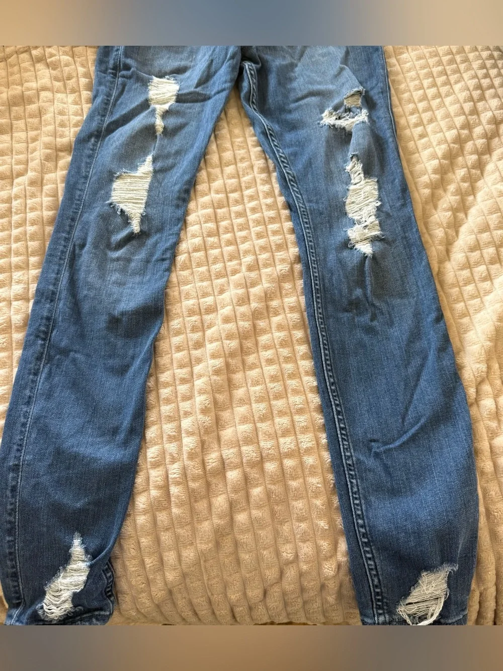 Hollister high rise jegging! - Picture 3 of 4